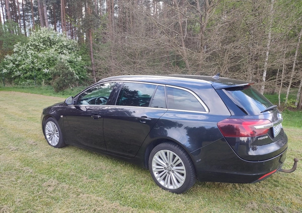 Opel Insignia cena 28350 przebieg: 250000, rok produkcji 2013 z Lądek-Zdrój małe 121